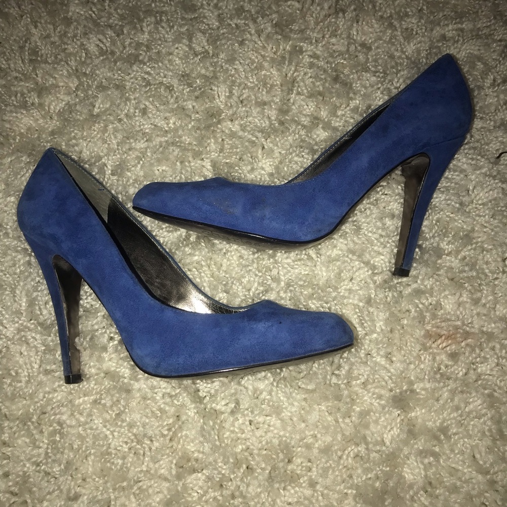 Blue suede Charles by Charles David heels! 🔷